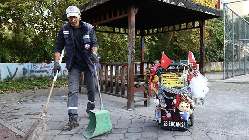 Giresun'da temizlik işçisi çöp kovasıyla sokaklara renk katıyor