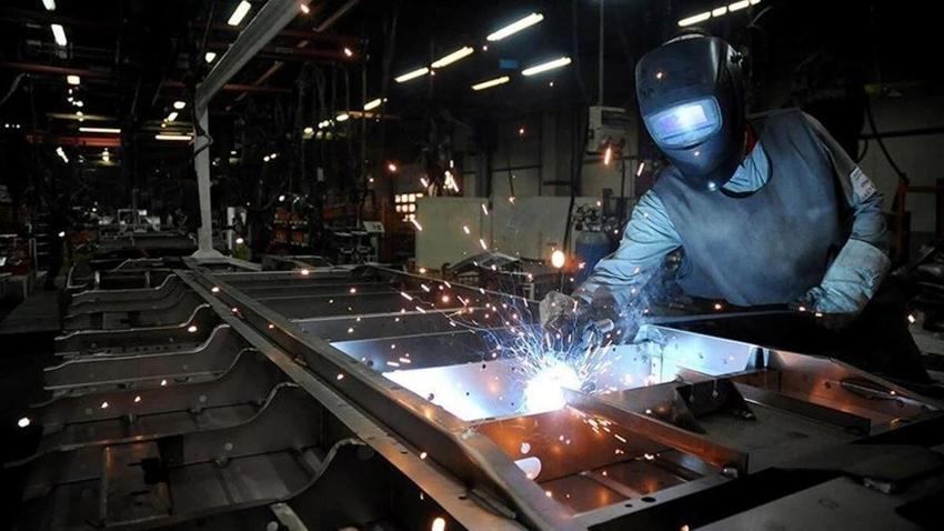 Yabancıların çalışma şartları değişti! Sektör ve mesleklere göre ayrı uygulama var