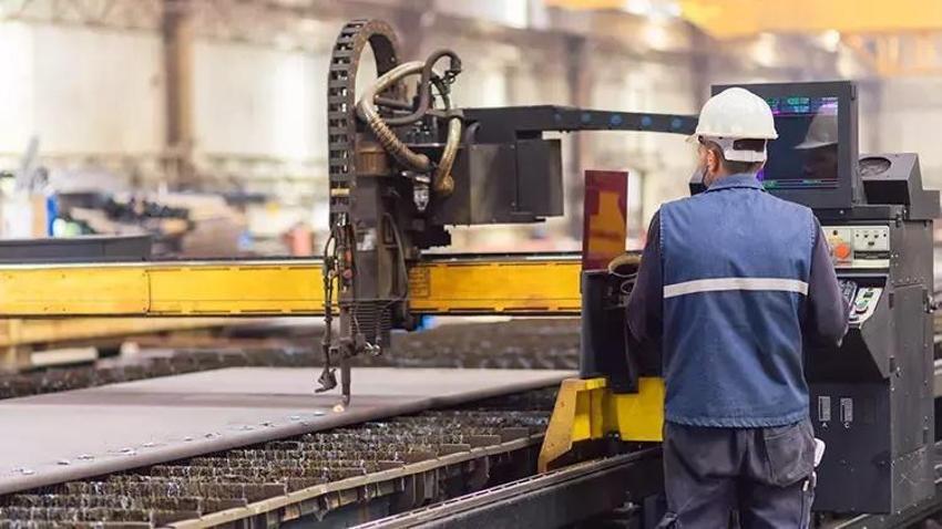 Yabancıların çalışma şartları değişti! Sektör ve mesleklere göre ayrı uygulama var