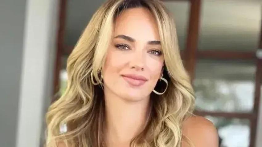 Seda Bakan dünyaca ünlü isimle pişti oldu! Bordolara büründü