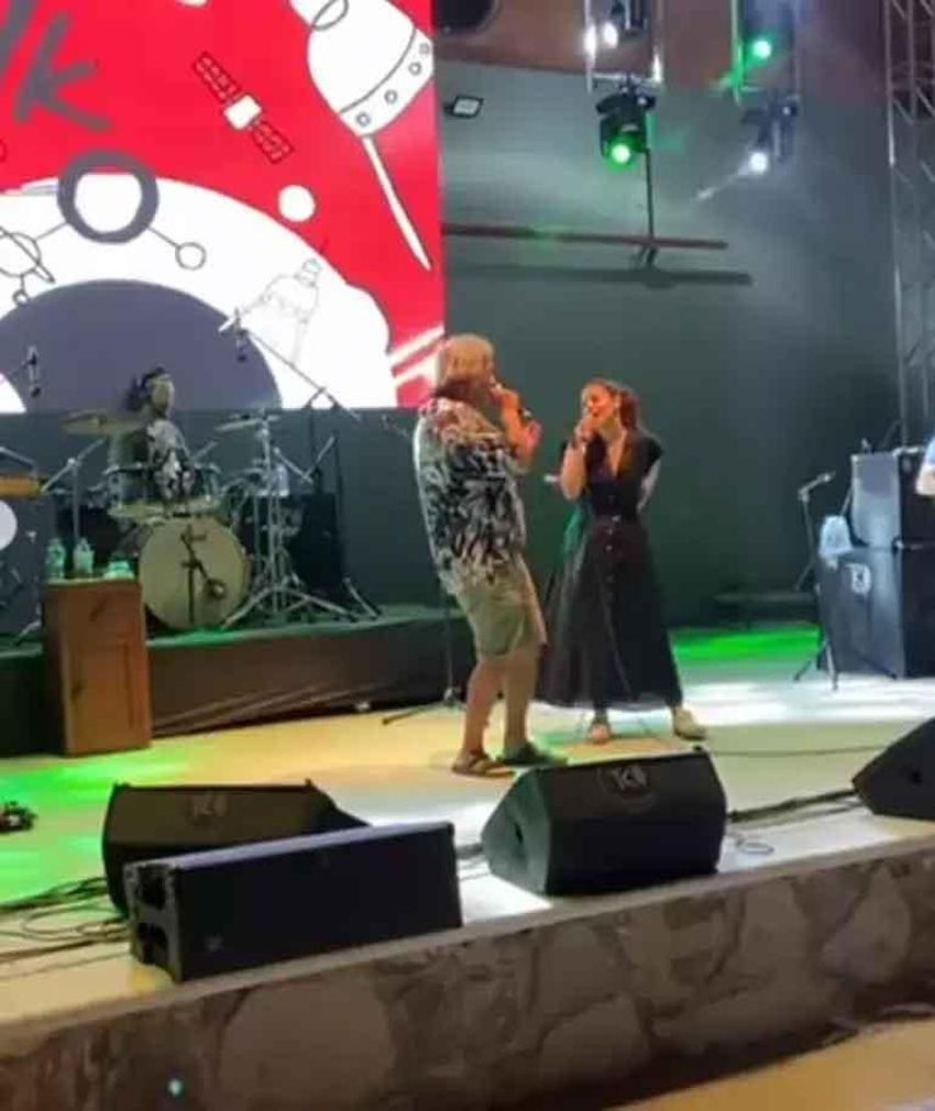 Aslı İnandık'tan Peyk grubunun solisti İrfan Alış'a veda: Sosyal medya hesabından paylaştı