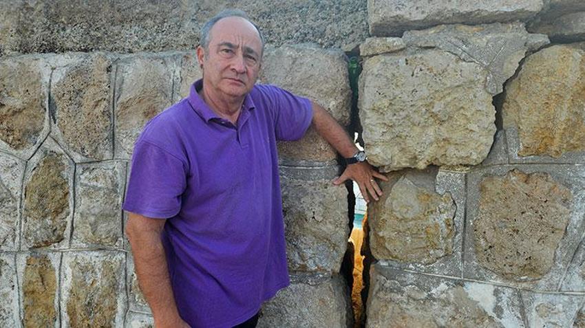 Her gün binlerce kişinin ziyaret ettiği Yat Limanı'nda çökme tehlikesi: 300 kiloluk taşlar yerinden oynadı! Can ve mal güvenliği tehlikede