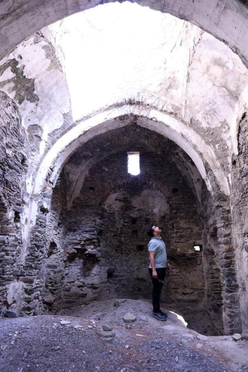 Muğla'da kiliseyi delik deşik ettiler! Sebebi başka çıktı: Meğer dertleri paraymış!
