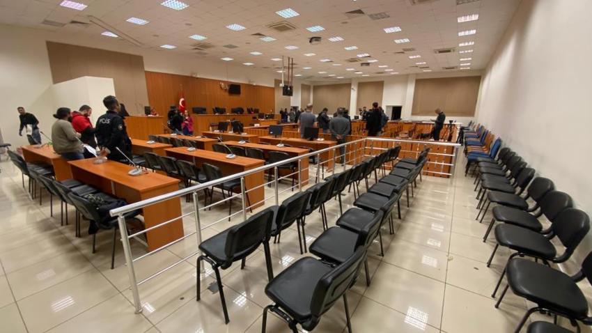 Narin Güran'ın amcası Salim Güran sanık kürsüsünde! Hakimden sert tepki: Sen çok akıllısın!