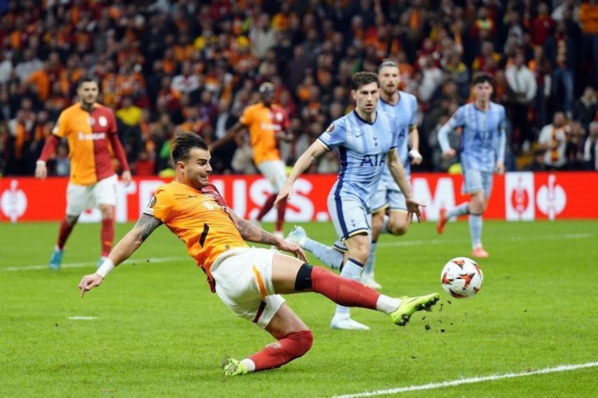 Galatasaray'dan Tottenham karşısında gövde gösterisi