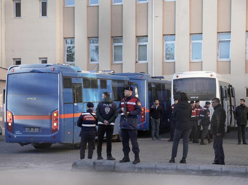 Narin Güran cinayetinde 3. duruşma! Baba Arif Güran'ın 'en önemli delil' dediği görüntüler izletildi! Savcı talebini açıkladı