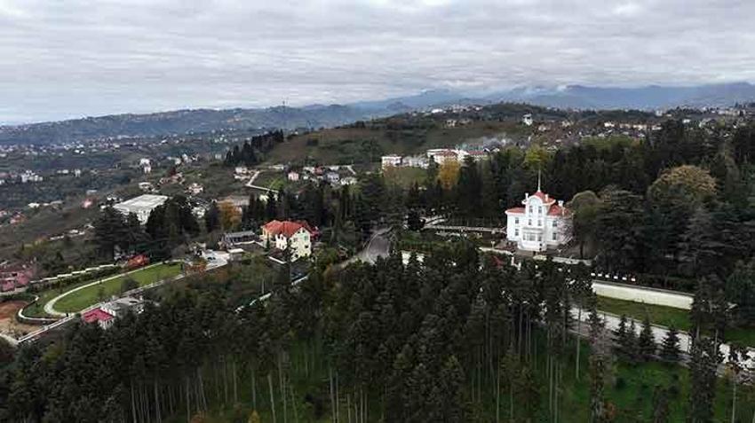 Trabzon'da Atatürk Köşkü'ne vatandaşlardan yoğun ilgi
