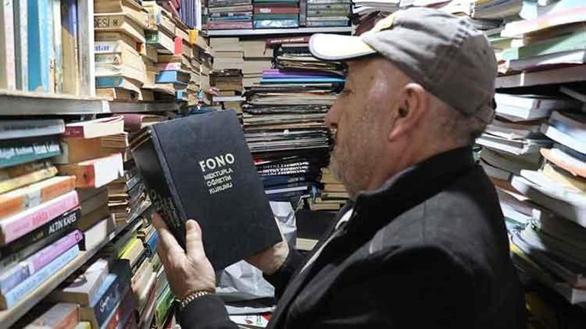Yalova'da 37 yıllık sahaf gençlere kitap okumayı sevdirmek için seferber oldu