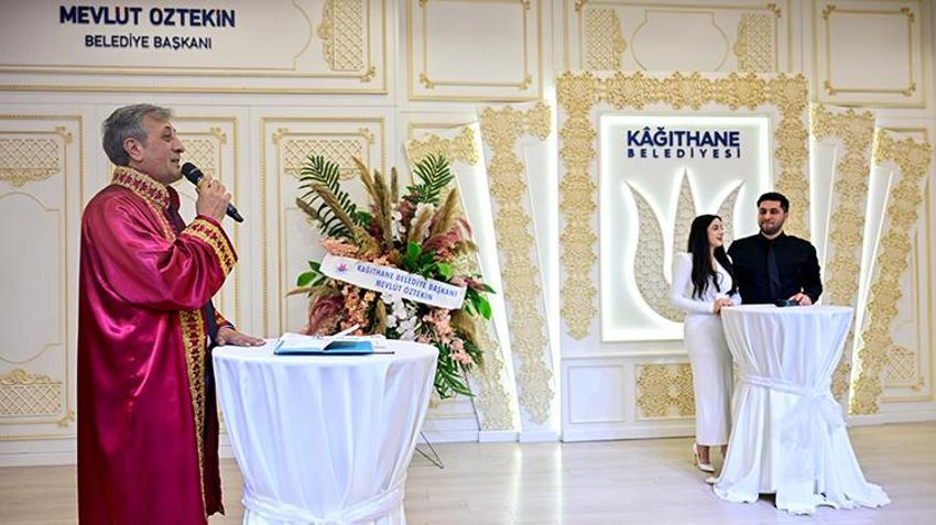 Film konusu olsa 'bu kadar da olmaz' denir! Nikah memuru damatla kendini evlendirdi, her şey banka sayesinde ortaya çıktı