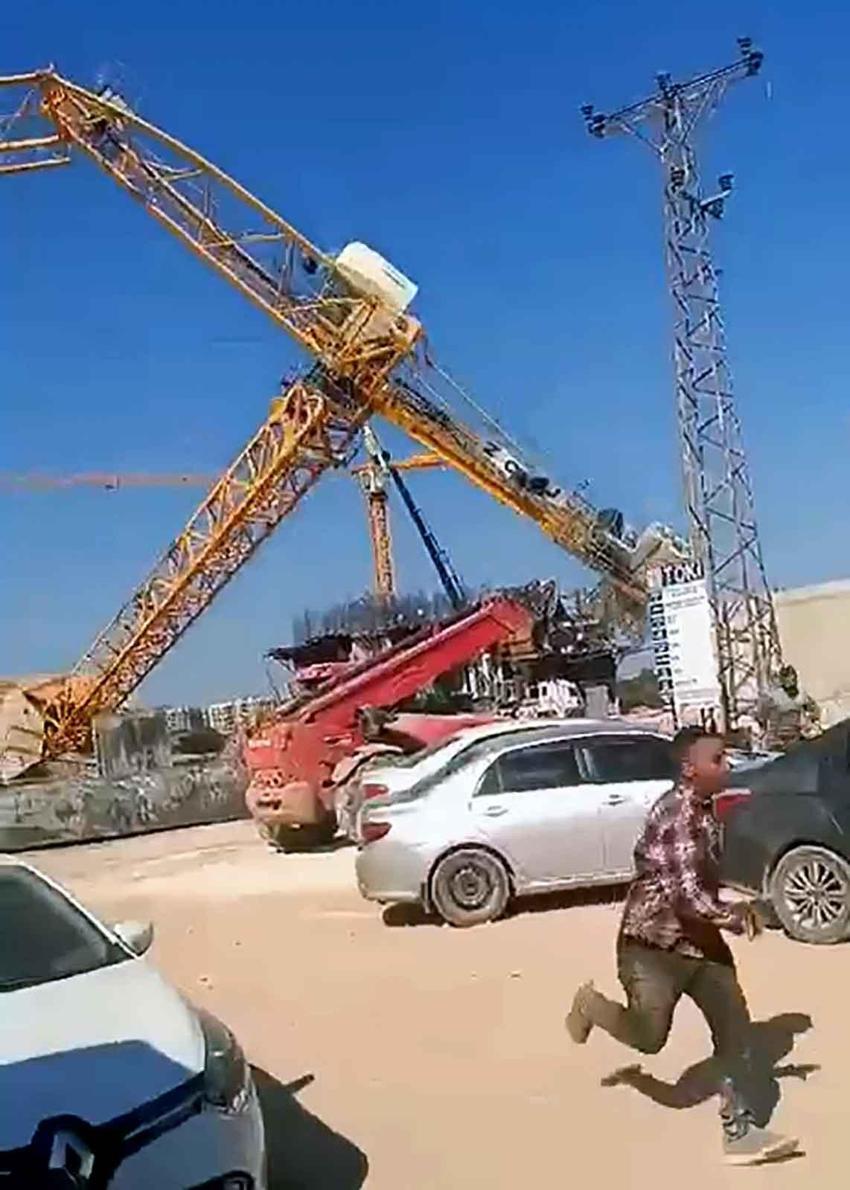 Devrilen vinçte hayatını kaybeden operatörün arkadaşının da aynı şekilde öldüğü ortaya çıktı
