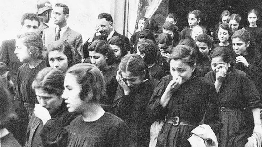 Ulu önder Atatürk’e sonsuz sevgi ve büyük özlem! Spiker kara haberi ağlayarak açıkladı