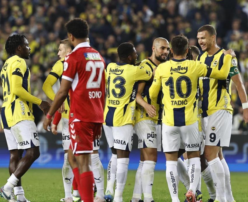Fenerbahçe, Sivasspor'u farka boğdu