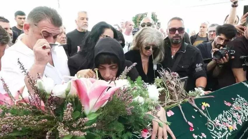 Ahu Tuğba'nın kızı Anjelik geçmişe götürdü! Bu fotoğrafı ilk kez paylaştı