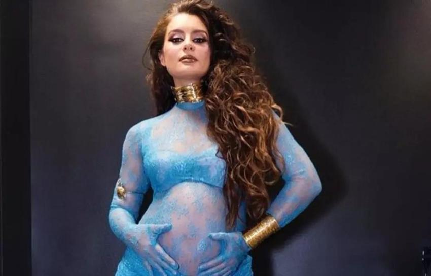 Şarkıcı Atiye üçüncü çocuğu için isim önerdi, ailede kriz çıktı!