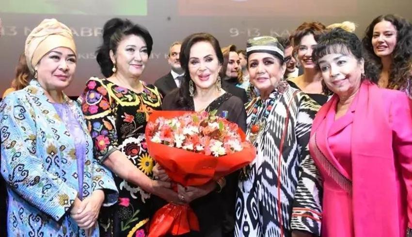 Türkan Şoray'a Özbeklerden sürpriz teklif! 'Neden olmasın?'