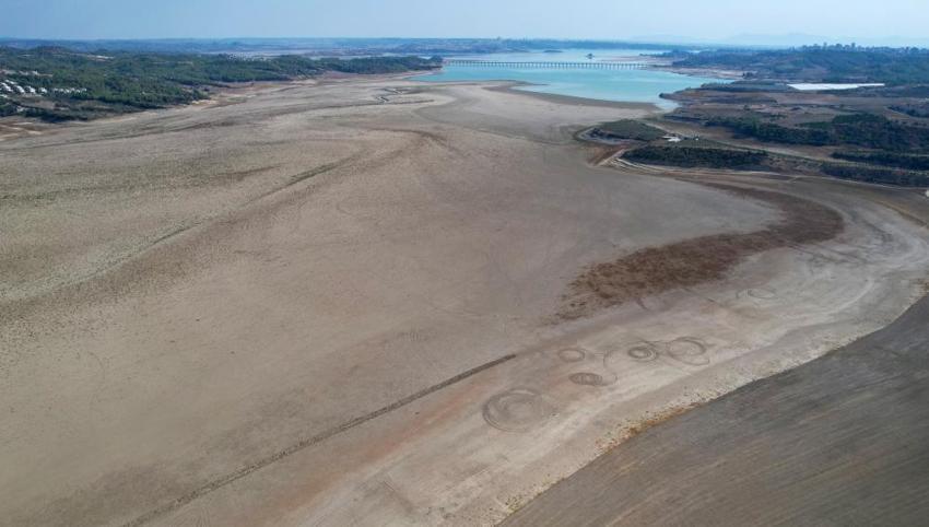 Adana'da barajlar kuruma noktasına geldi! Seyhan Barajı'nda su 2 kilometre çekildi