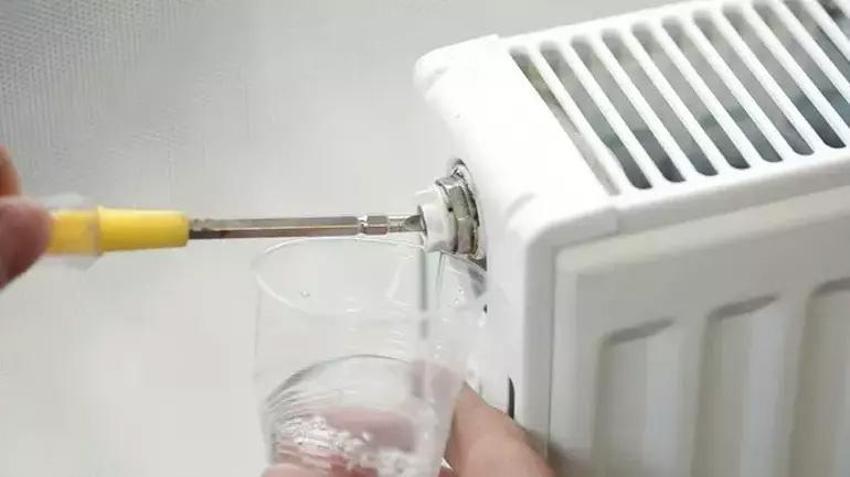 Kış geliyor: Kombi ve petek bakımında merdiven altı tamircilere dikkat! Doğalgaz patlamasına sebep olabiliyor
