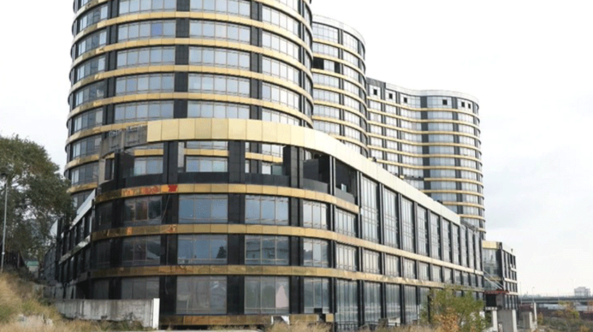 Fadıl Akgündüz'ün inşasını bitiremediği Caprice Gold satışa çıkarıldı! Fiyatı belli oldu