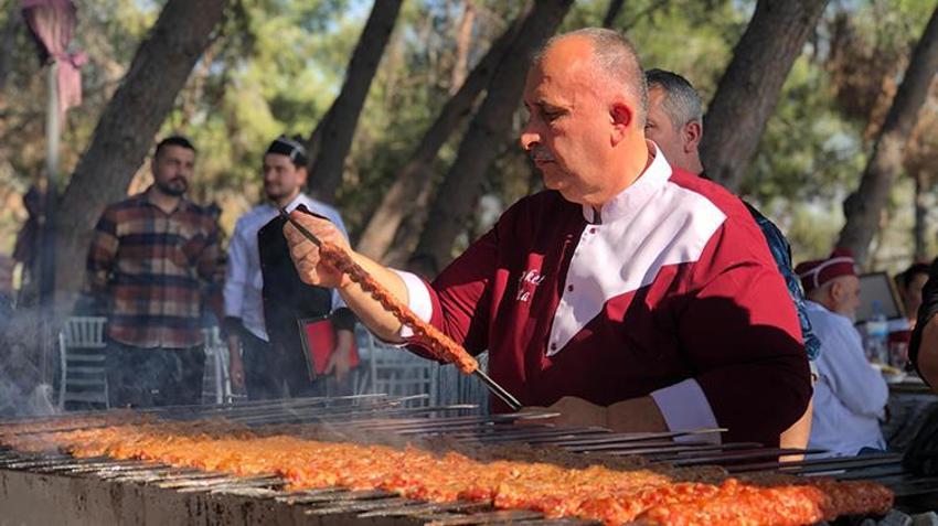 Kebabın püf noktalarını bu kurs sayesinde öğrendiler: Katılımcılara sertifikaları dağıtıldı