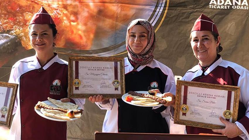 Kebabın püf noktalarını bu kurs sayesinde öğrendiler: Katılımcılara sertifikaları dağıtıldı