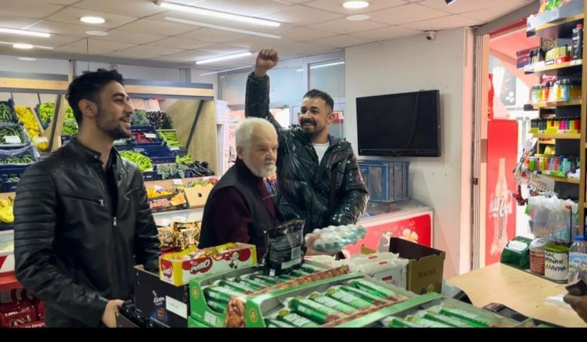 Bursa'da bu markete uğrayan ya halay çekiyor, ya dans ediyor: Canı sıkılan alışverişi bahane edip geliyor