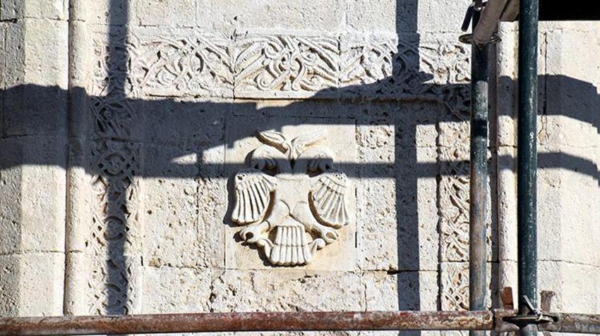 Van depremlerinde yıkılan 600 yıllık Kara Yusuf Kümbeti restorasyonunda son gelindi