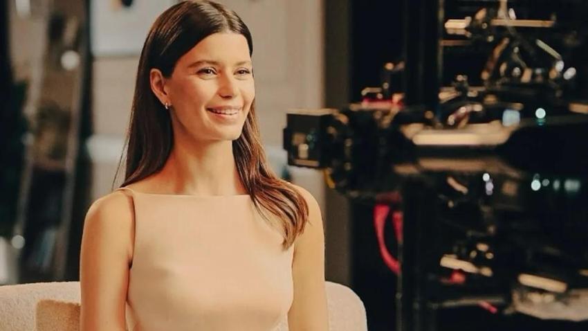 Beren Saat'ten Esra Dermancıoğlu'na övgü dolu sözler!