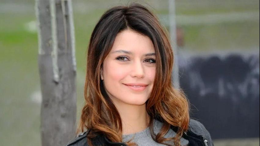 Beren Saat'ten Esra Dermancıoğlu'na övgü dolu sözler!