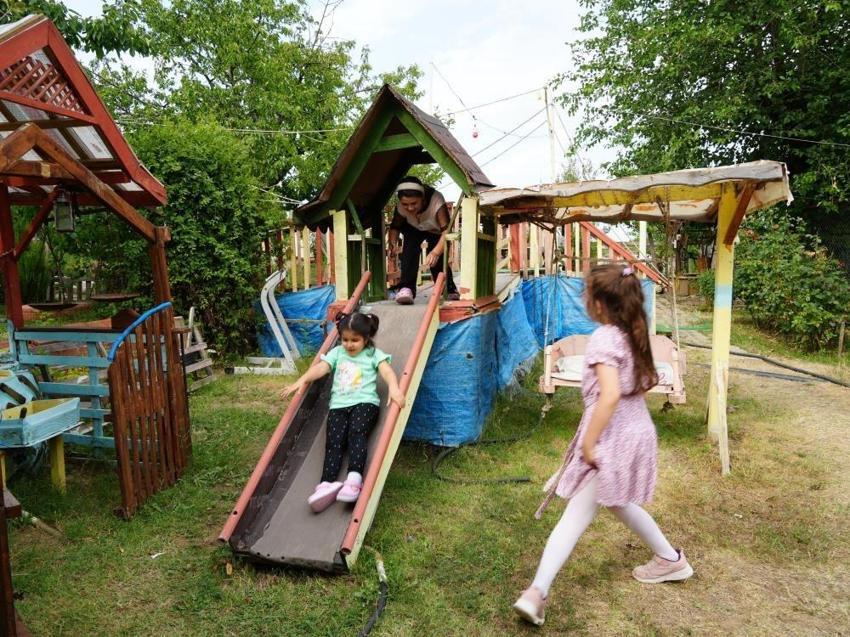 Süper dede süper çiftlik kurdu! Keyfini Kastamonulu çocuklar sürüyor