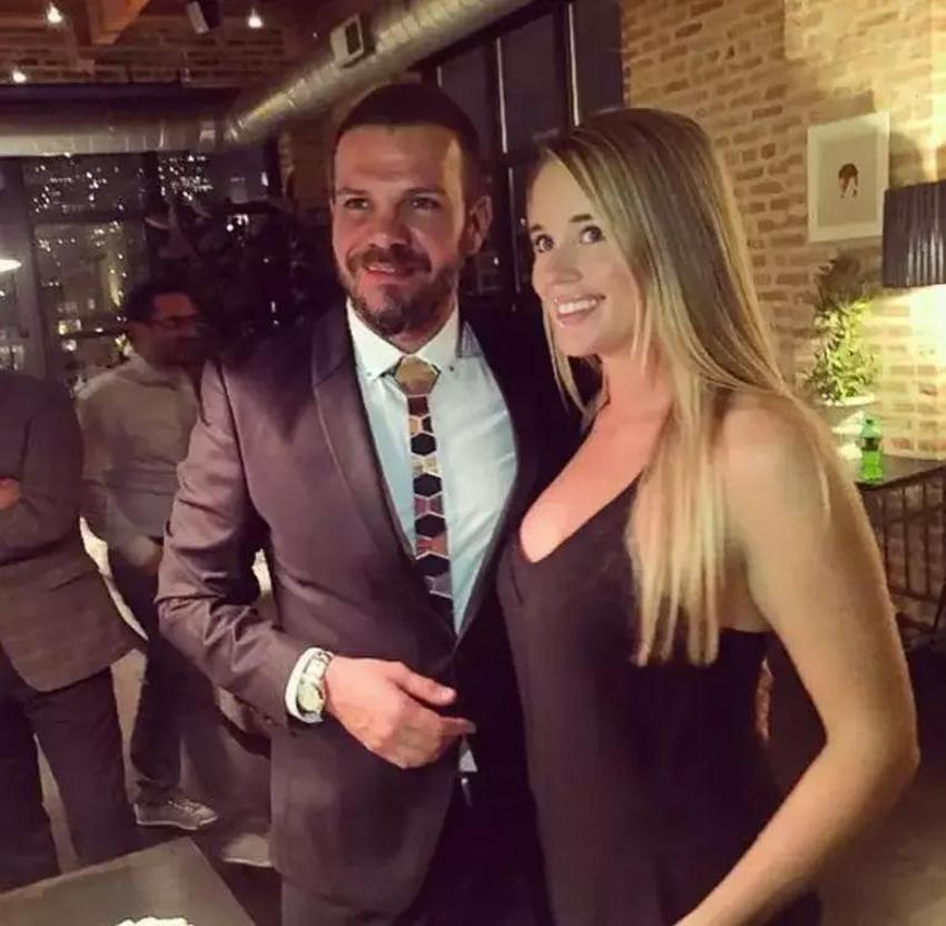 Yaprak Dökümü'nün iki eski oyuncusu bir araya geldi! Doğum gününde yalnız bırakmadılar