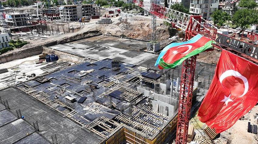Kahramanmaraş'ta Azerbaycan Mahallesi'nin yüzde 45'i bitti