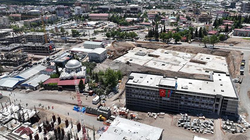 Kahramanmaraş'ta Azerbaycan Mahallesi'nin yüzde 45'i bitti