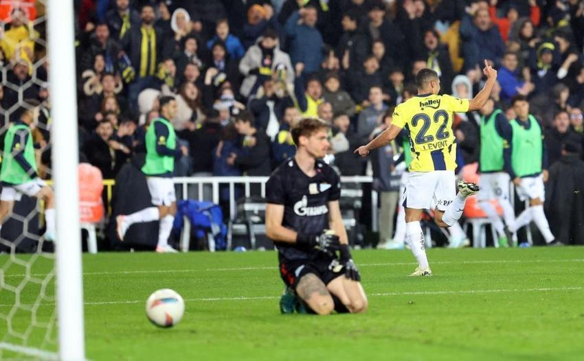 Mourinho'yu pişman etti, bu kadarını beklemiyordu! Cenk Tosun, Levent Mercan'ın hareketi olay oldu