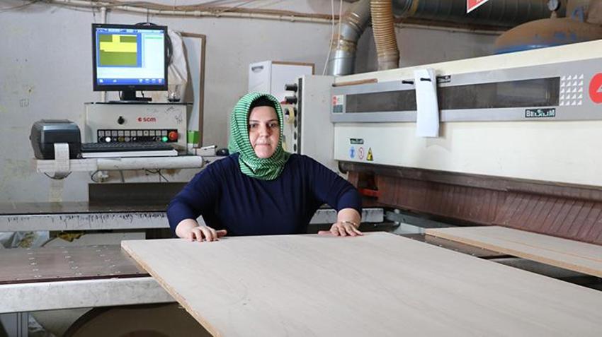 Sanayideki tek kadın usta oldu! Muhasebeciliği bırakıp marangoz oldu: 'Yapamazsın' diyenler, takdir etmek durumunda kaldı