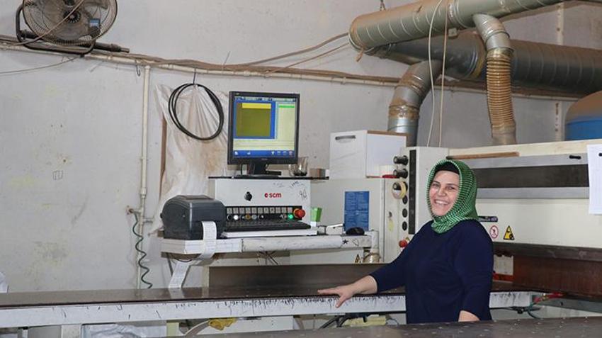 Sanayideki tek kadın usta oldu! Muhasebeciliği bırakıp marangoz oldu: 'Yapamazsın' diyenler, takdir etmek durumunda kaldı