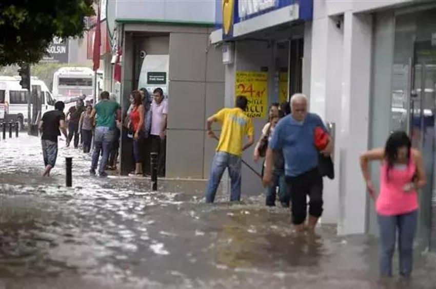 Meteoroloji uyardı, Adana'ya kuvvetli yağış geliyor: Sel ve su baskınlarına dikkat!