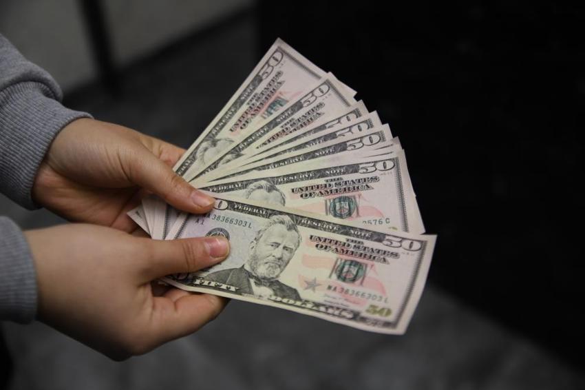 Yazılım hatası pahalıya patladı! Sahte dolarlar dövizcinin elinde kaldı
