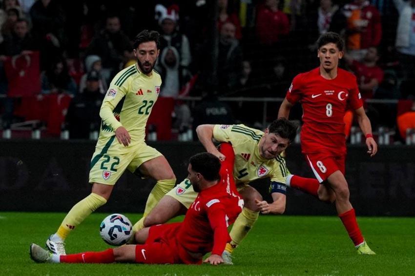 Türkiye Galler maçında penaltı kaçtı puanlar paylaşıldı