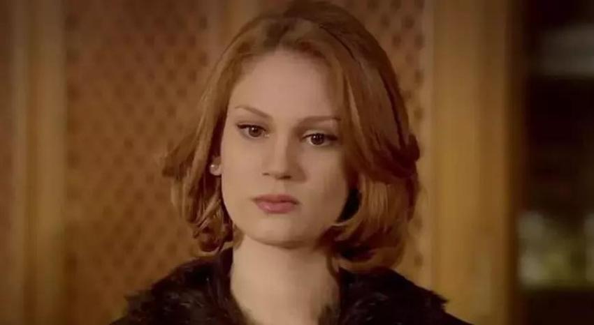 Farah Zeynep Abdullah kendisine benzeyen o ünlü oyuncuyu açıkladı!