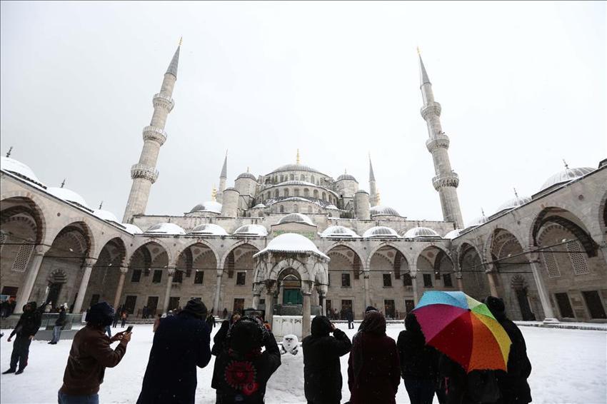 İstanbul'a kar ne zaman gelecek? Meteoroloji uzmanından son dakika kar yağışı açıklaması geldi, İstanbul'da kar yağışı için tarih verdi