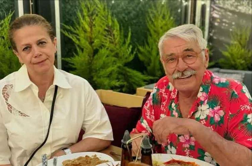 Serdar Ortaç'tan nostaljik paylaşım: 'İlk arabam çekmece 1989'