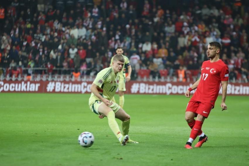 Karadağ maçı öncesi A Milli Takım'da alarm! Montella kadroyu değiştirdi, Arda Güler, Kenan Yıldız sürprizi