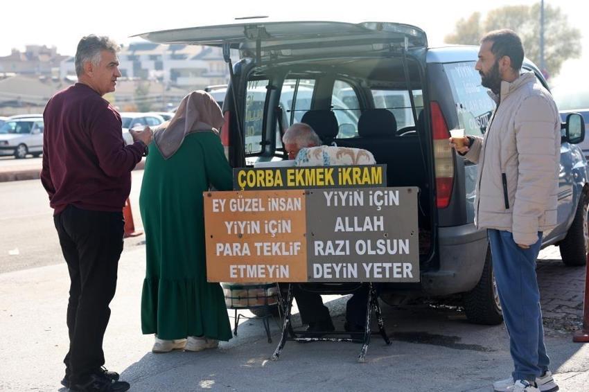 Bir hastalık geçirdi hayatı değişti! Yaşlı çift 7 yıldır her gün bunu yapıyor