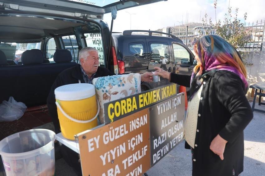 Bir hastalık geçirdi hayatı değişti! Yaşlı çift 7 yıldır her gün bunu yapıyor