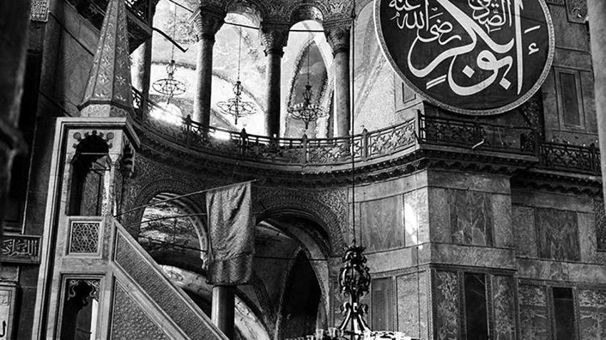 Demirören Yayınları Sultan Abdülmecid’e sunulan Ayasofya albümünün tıpkıbasımını yaptı