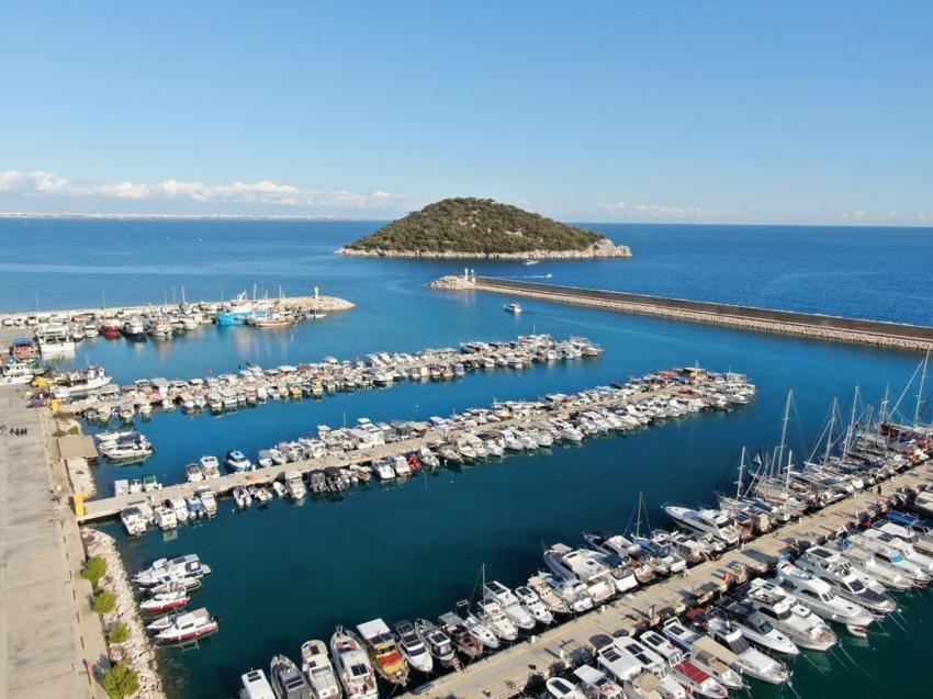 Antalya'da balıkçı barınağına kayyım atandı!