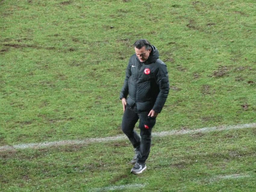 Karadağ'a 3-1 yenildik, ortalığı karıştıracak sözler: Geç bunları korkak Montella! 