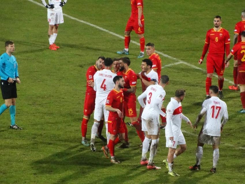 Karadağ'a 3-1 yenildik, ortalığı karıştıracak sözler: Geç bunları korkak Montella! 