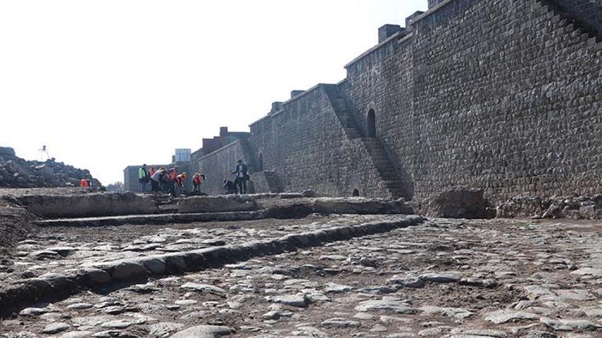 Diyarbakır'da Amida Höyük'te heyecanlandıran keşif: Çanakkale gazisine ait olduğu ortaya çıktı