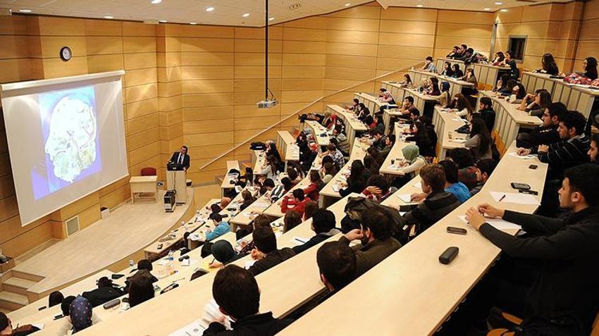 Adana’da yaşayan üniversite öğrencileri anlattı! 'Sadece ulaşım masraflarım bin TL tutuyor'